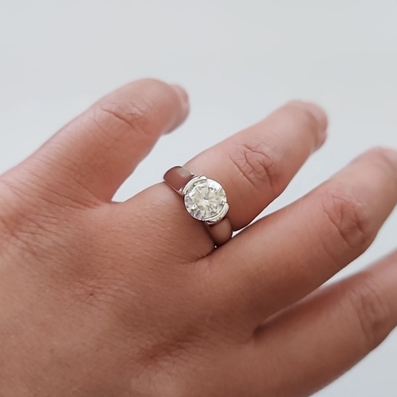 2ct Round Moissanite Floating Ring - Picture 4 of 4